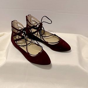 Isaac Mizrahi Live Maroon Suede Lace Up Shoes. Size 5 M. Has back heel zipper.